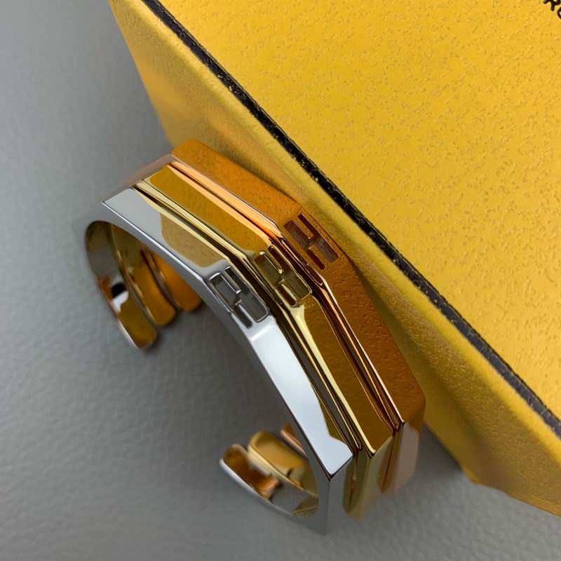 Fendi bracelet 05lyx76 (5)