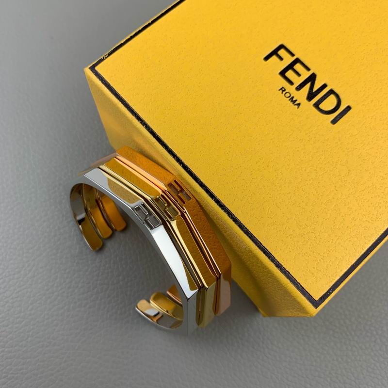Fendi bracelet 05lyx76 (8)