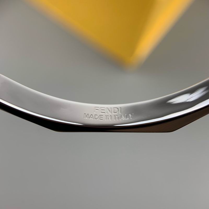 Fendi bracelet 05lyx76 (9)