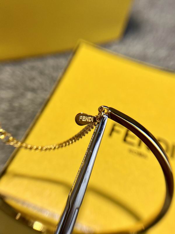 Fendi bracelet 05lyx80 (5)