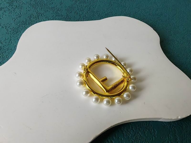 Fendi brooch 05lyx4 (10)