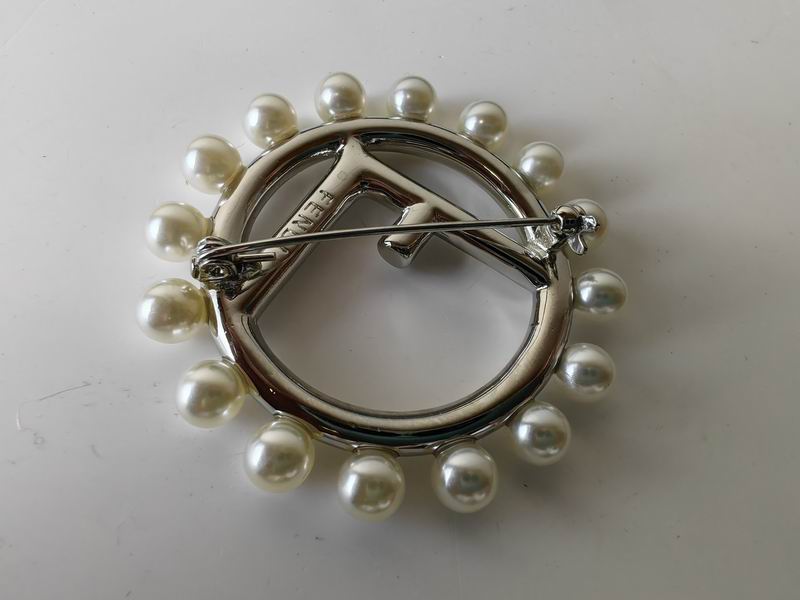 Fendi brooch 05lyx4 (11)