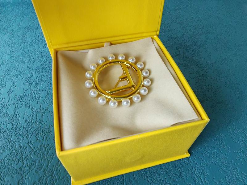 Fendi brooch 05lyx4 (8)
