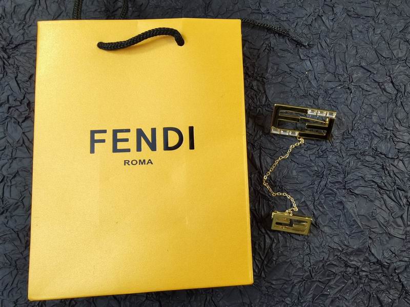 Fendi brooch 05lyx5 (1)