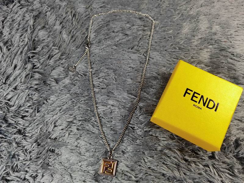 Fendi necklace 05lyx37 (5)