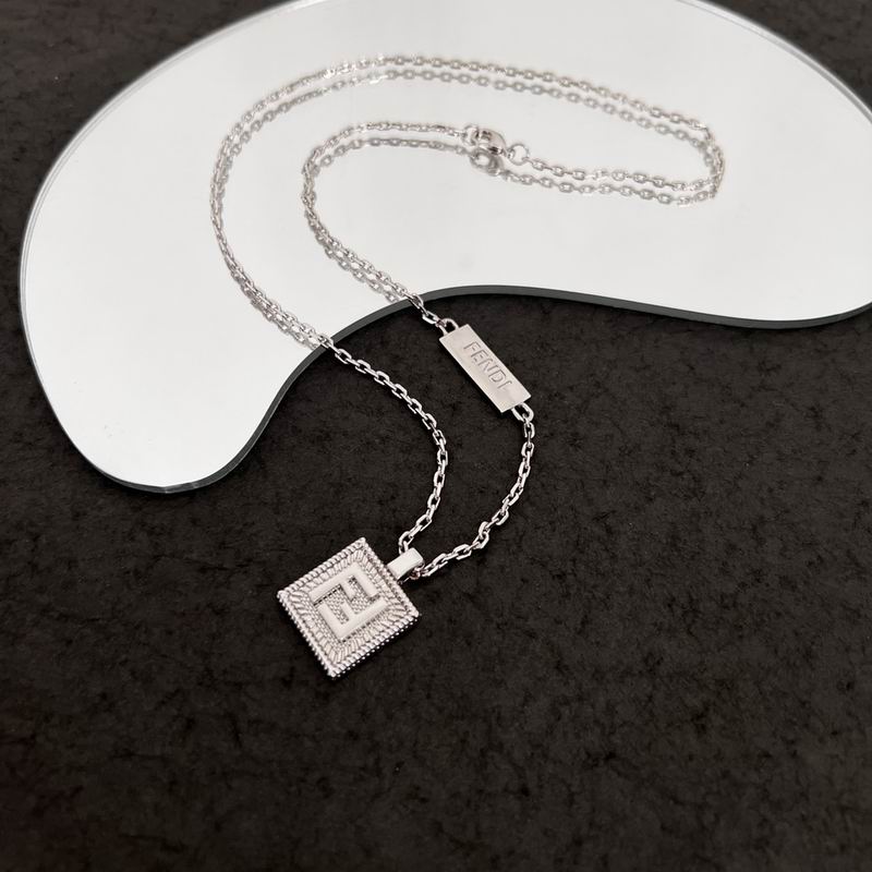 Fendi necklace 05lyx44 (5)