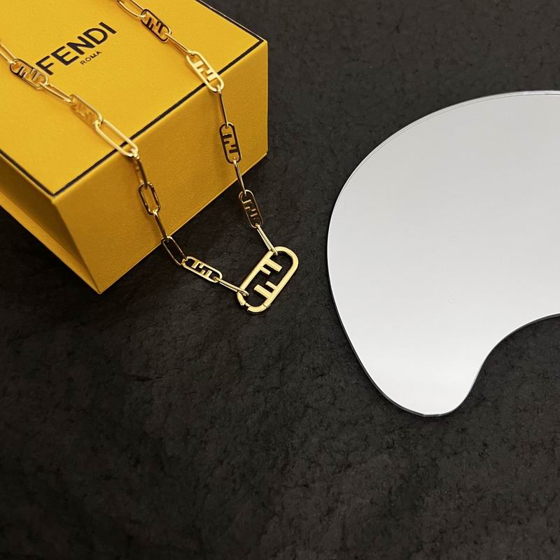Fendi necklace 05lyx45 (1)