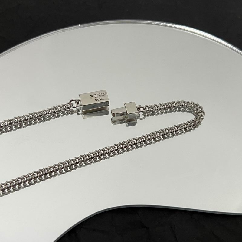 Fendi necklace 05lyx50 (8)