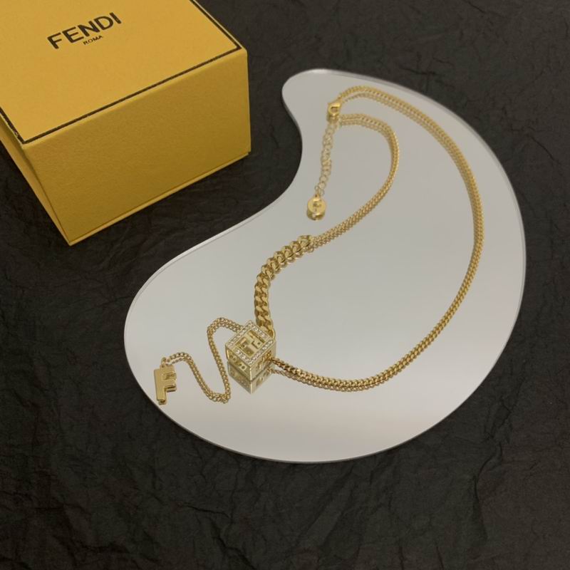 Fendi necklace 05lyx54 (1)