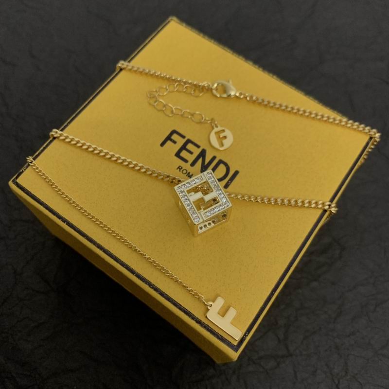 Fendi necklace 05lyx54 (5)
