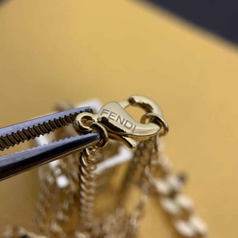 Fendi necklace 05lyx54 (6)