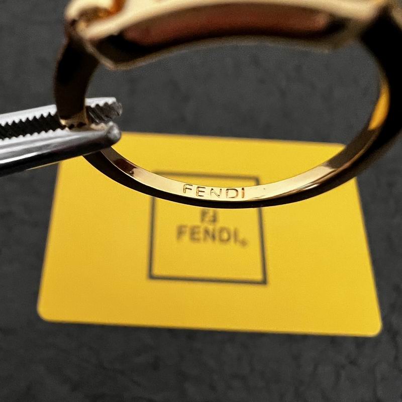 Fendi ring 05lyx40 (6)