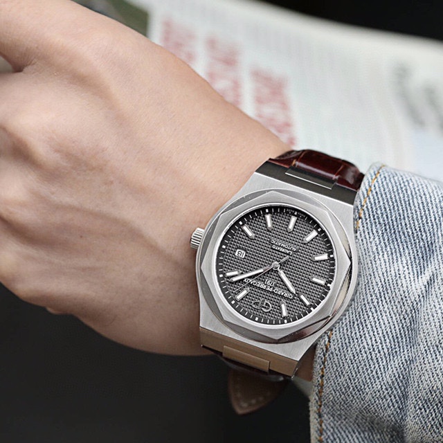 Girard Perregaux 42X10.8mm 36 (4)