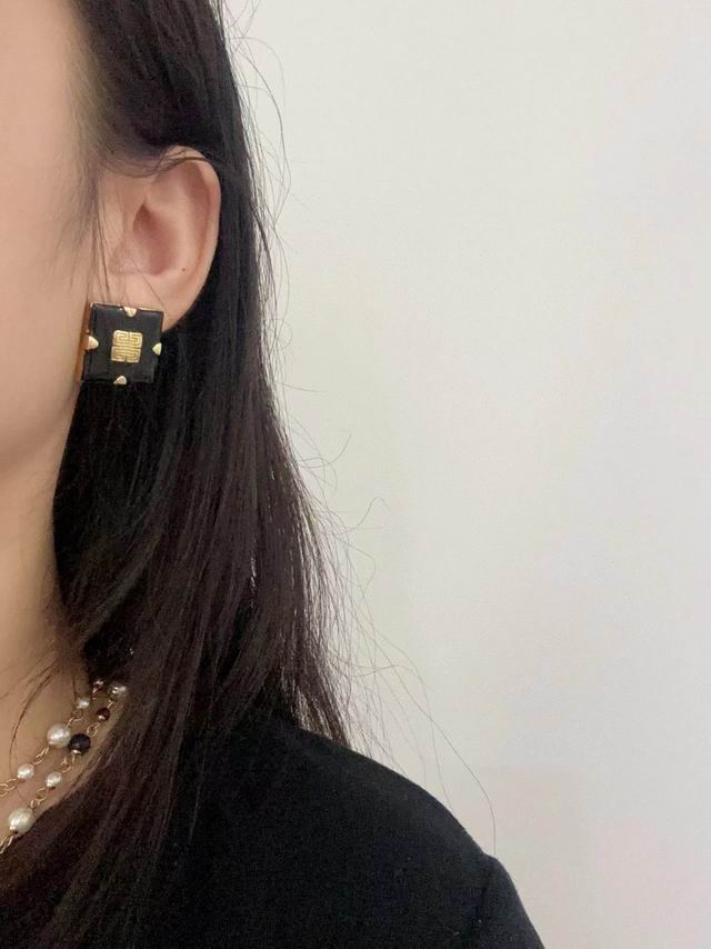 Givenchy earring 05lyh03 (6)