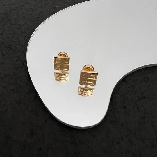 Givenchy earring 05lyh23 (2)