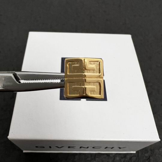 Givenchy earring 05lyh23 (5)