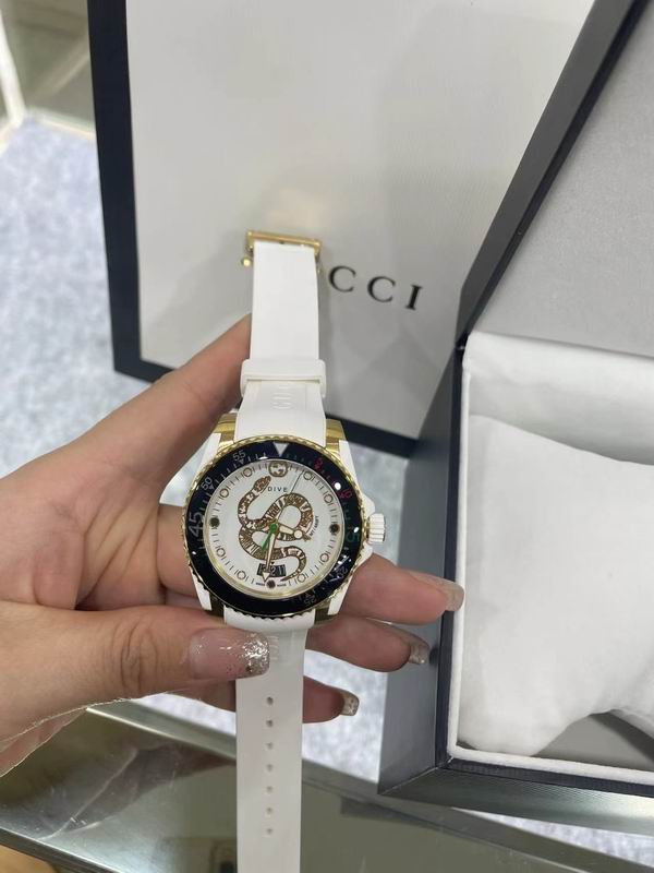 Gucci 40mm 26 (17)