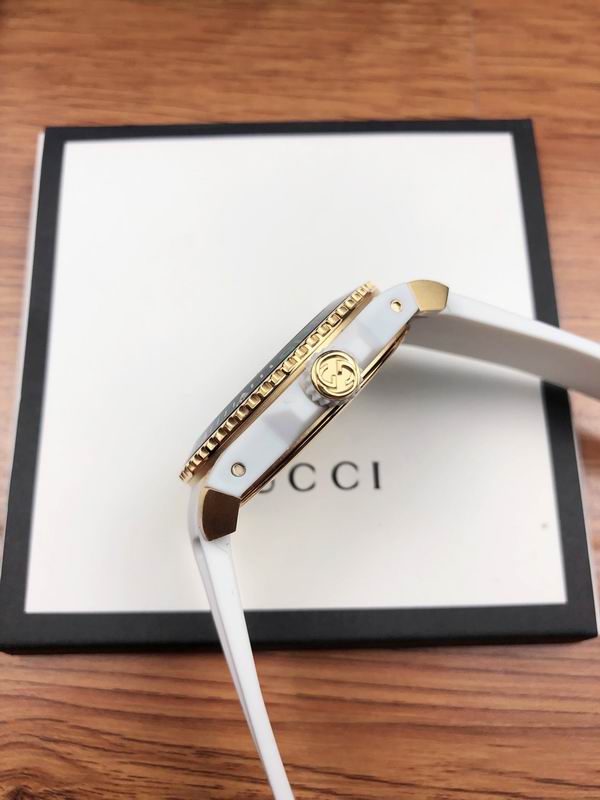 Gucci 40mm 27 (23)