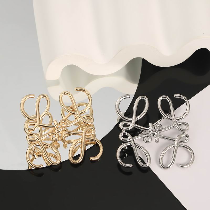 Loewe brooch 03lyx18 (1)