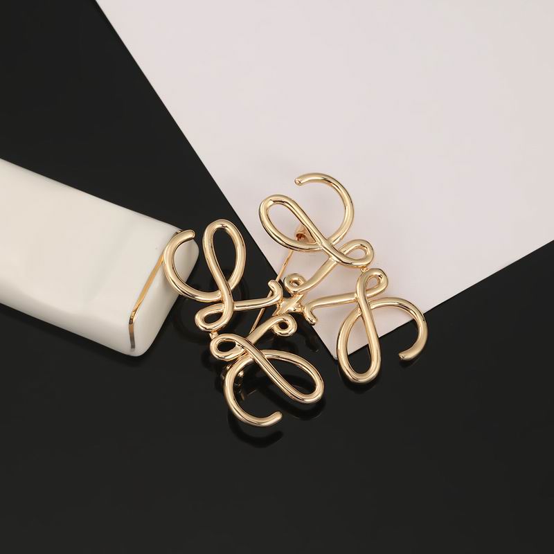 Loewe brooch 03lyx18 (2)