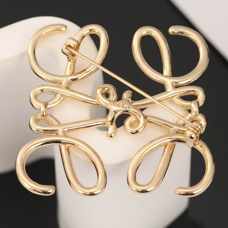 Loewe brooch 03lyx18 (5)