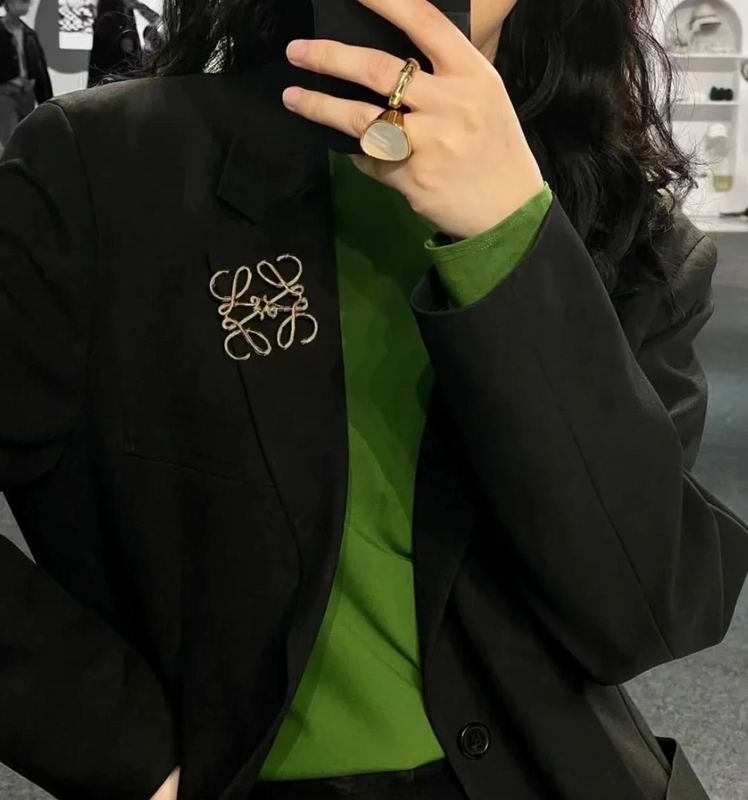 Loewe brooch 03lyx18 (6)