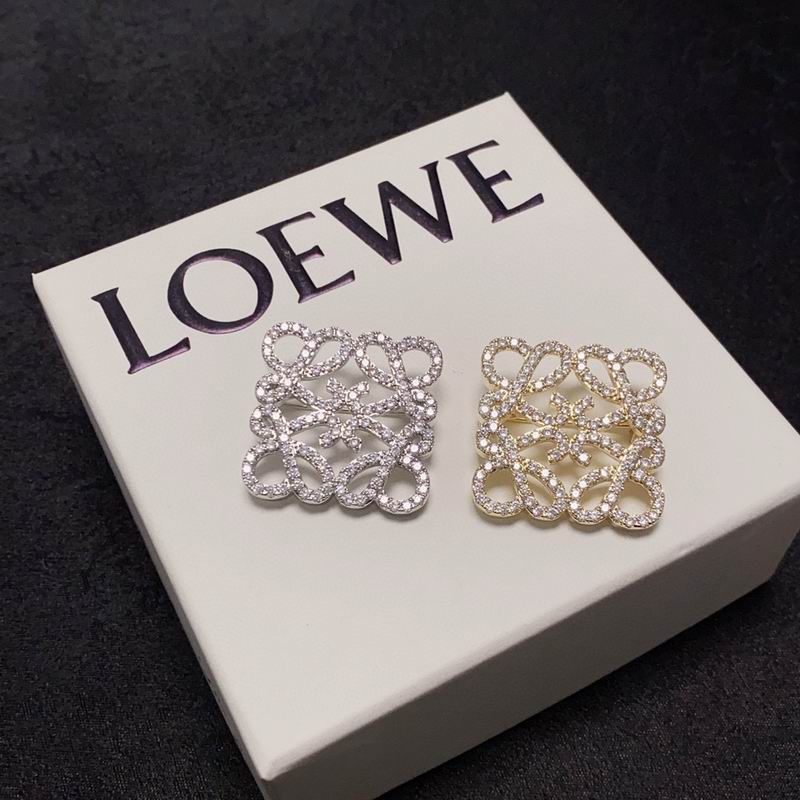 Loewe brooch 03lyx19 (3)