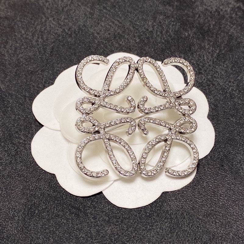 Loewe brooch 04lyx20 (4)