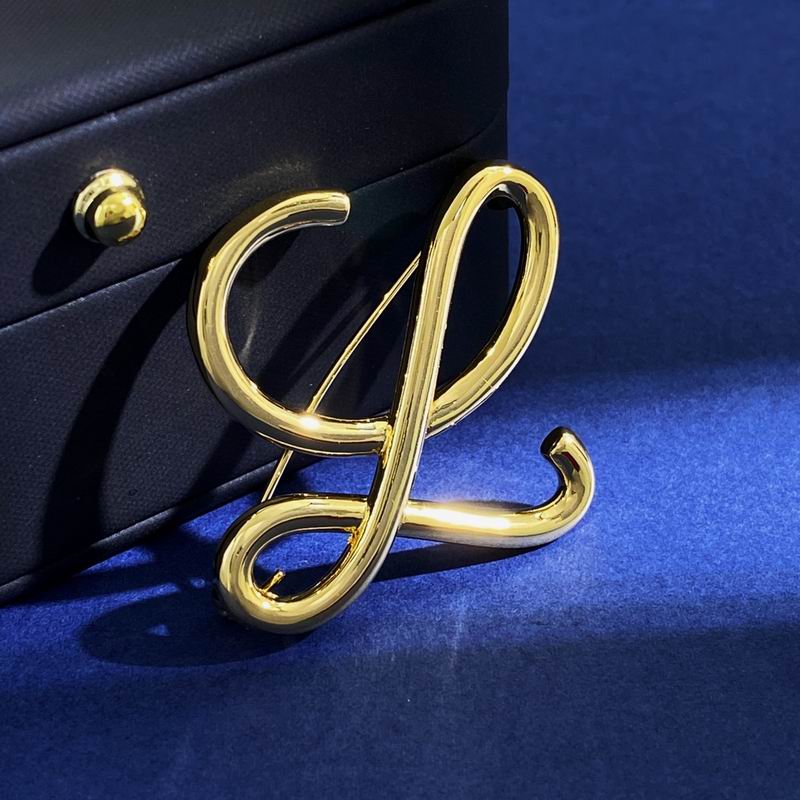 Loewe brooch 05lyx23 (2)