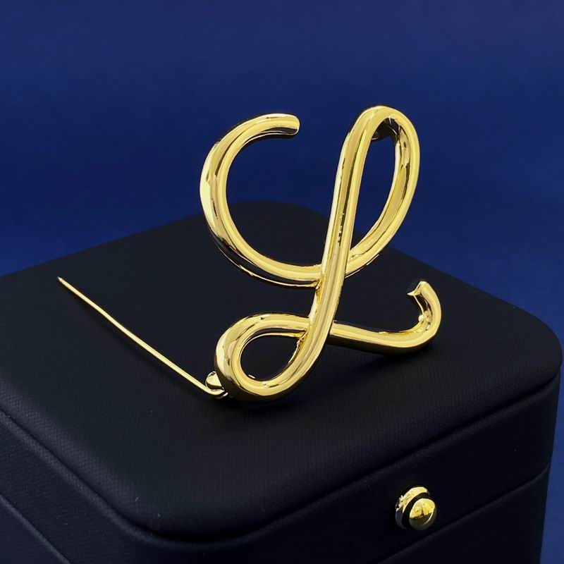 Loewe brooch 05lyx23 (4)