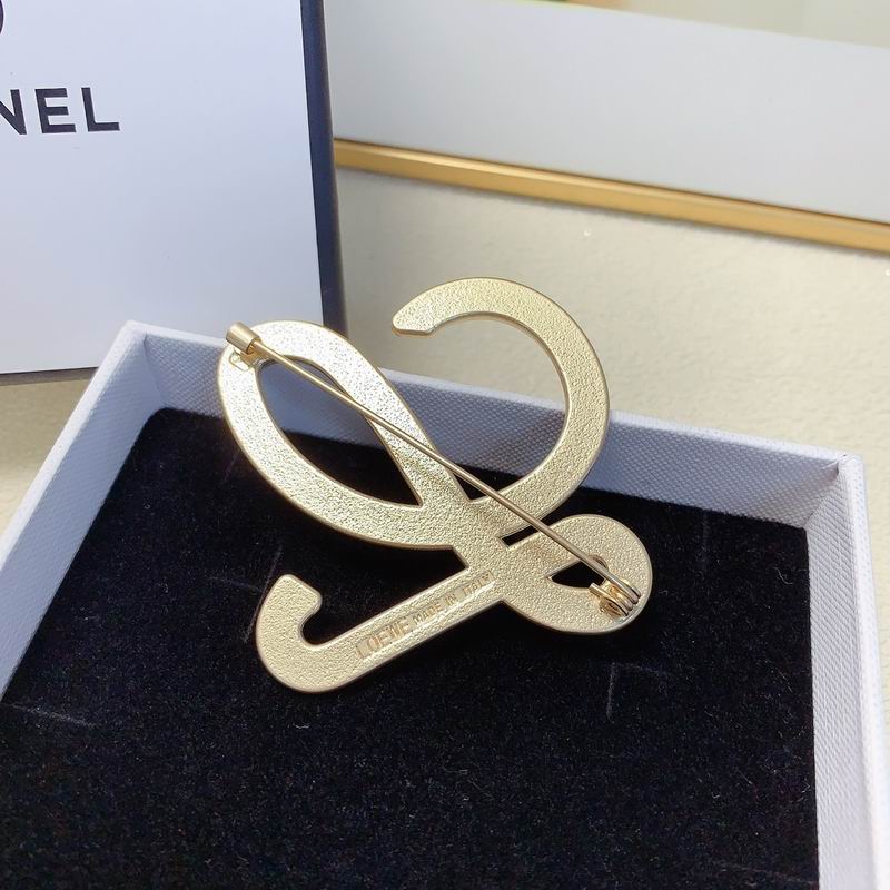 Loewe brooch 05lyx25 (14)