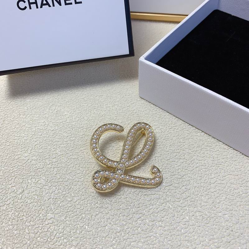 Loewe brooch 05lyx25 (8)