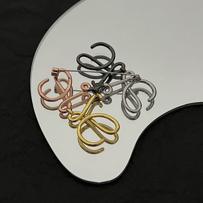 Loewe brooch 06lyx26 (8)