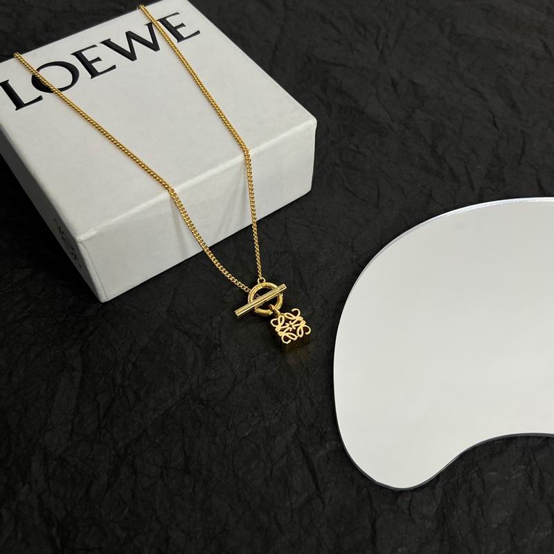 Loewe necklace 03lyx12 (1)