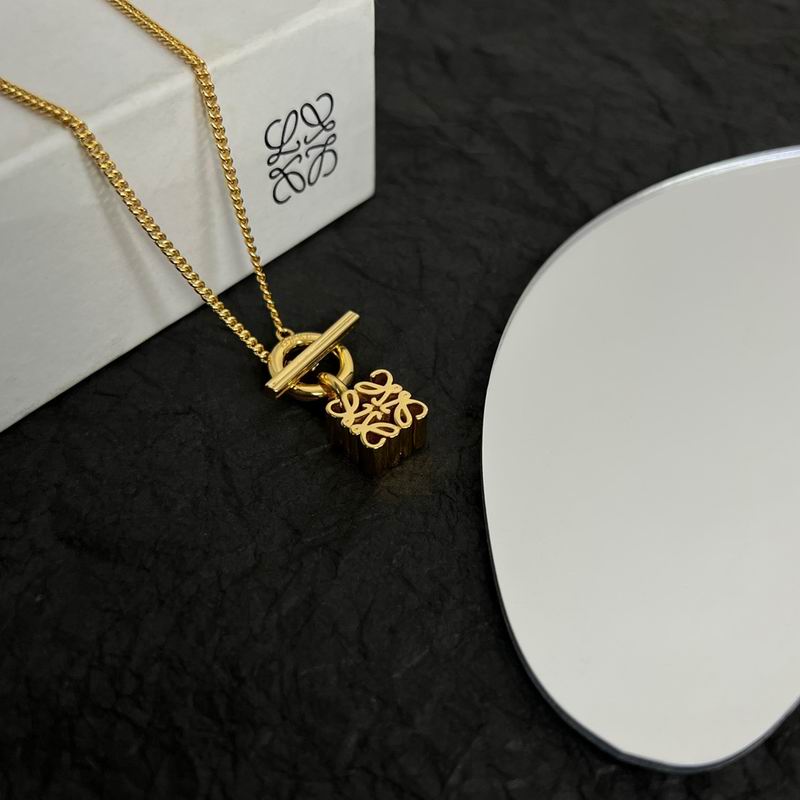 Loewe necklace 03lyx12 (4)