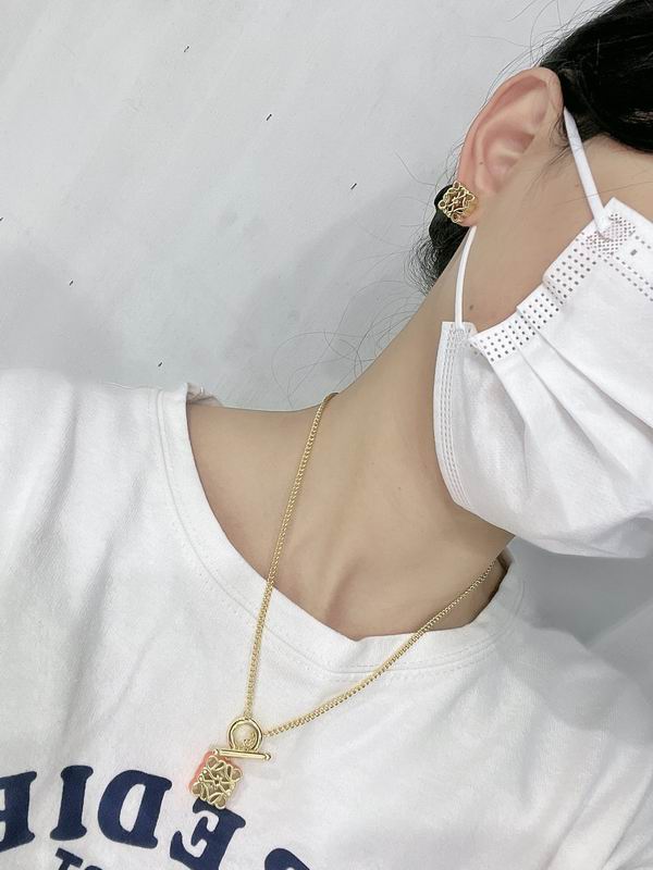Loewe necklace 04lyx17 (2)