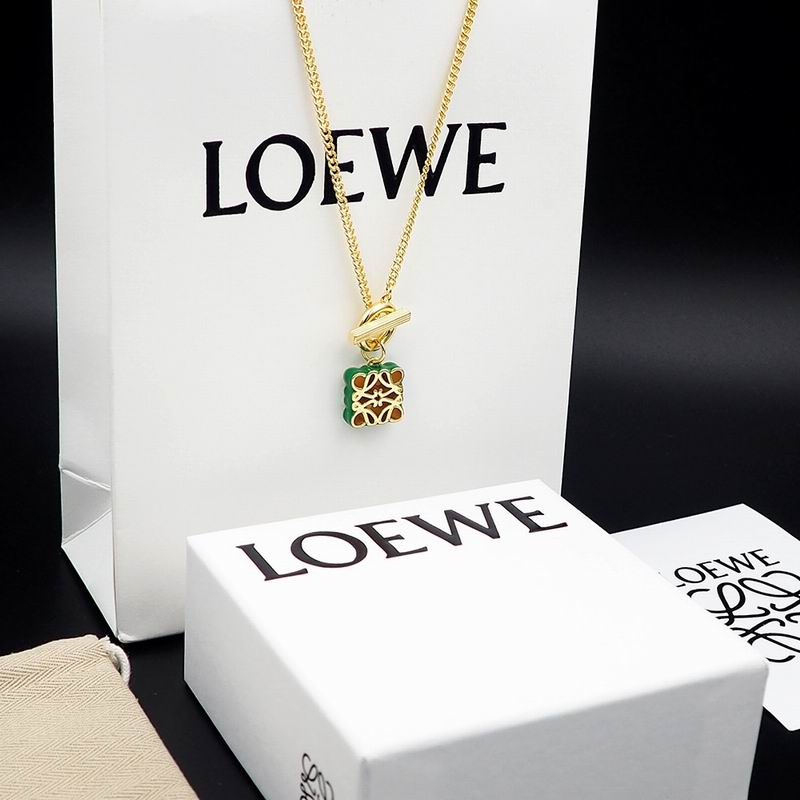 Loewe necklace 04lyx19 (3)