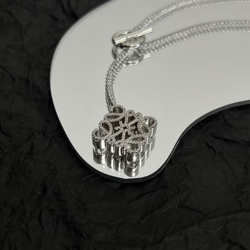 Loewe necklace 05lyx21 (15)