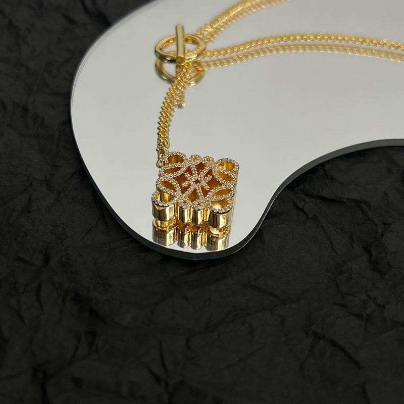 Loewe necklace 05lyx21 (7)