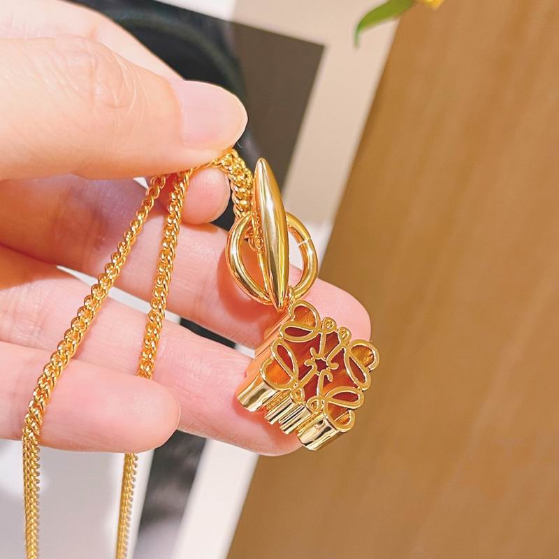 Loewe necklace 05lyx22 (3)