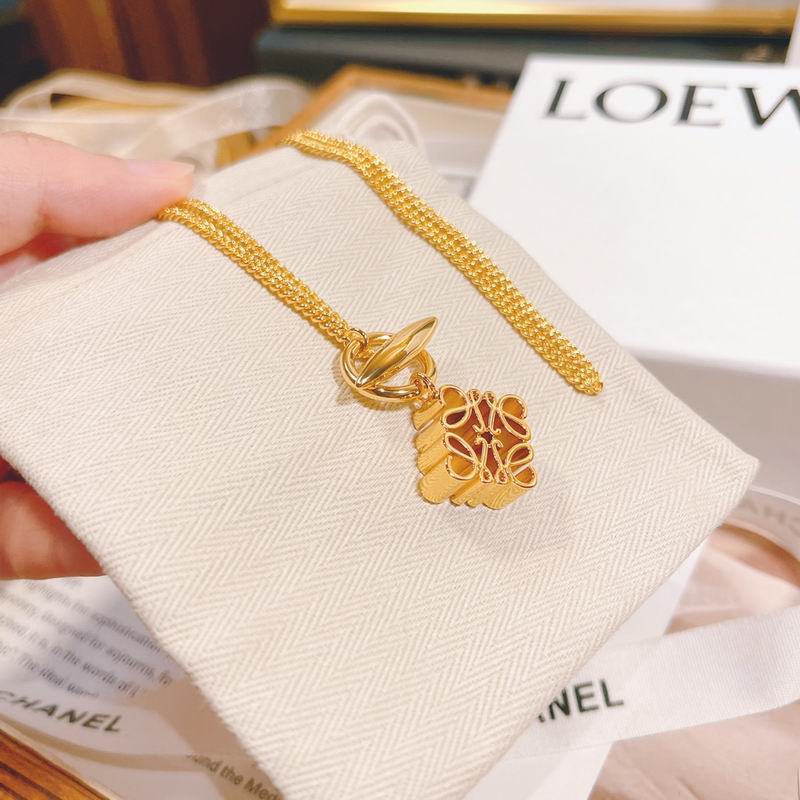 Loewe necklace 05lyx22 (5)