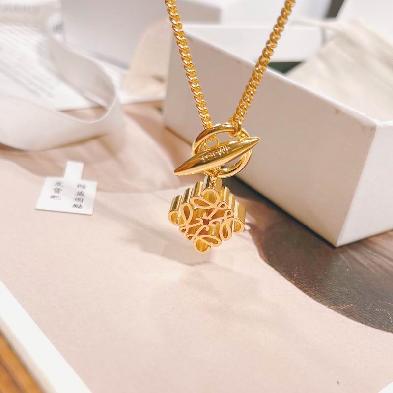 Loewe necklace 05lyx22 (6)