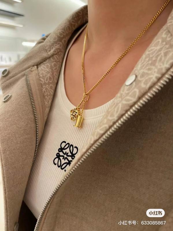 Loewe necklace 06lyx23 (7)