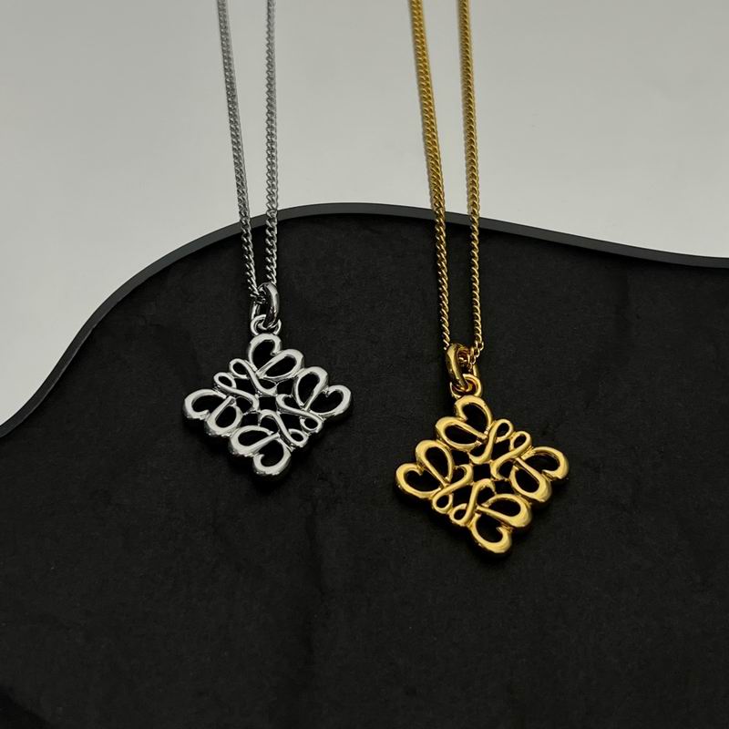 Loewe necklace 06lyx24 (4)