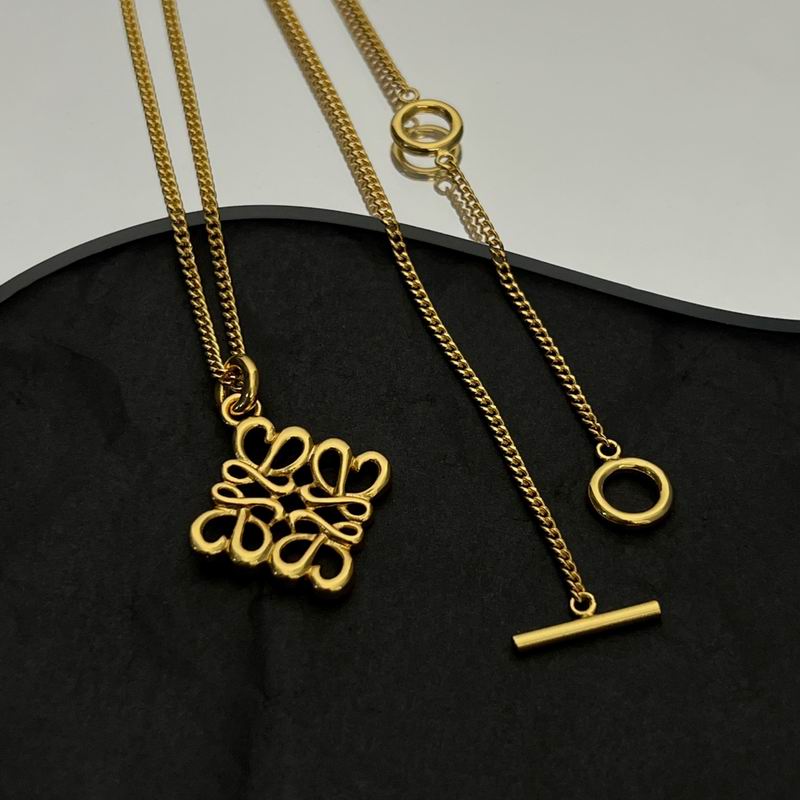 Loewe necklace 06lyx24 (5)