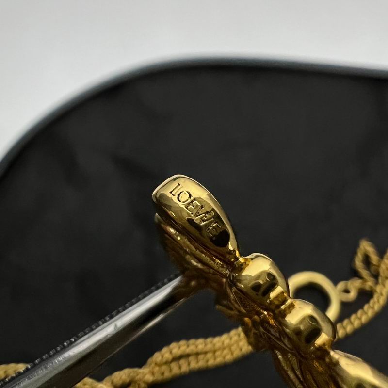 Loewe necklace 06lyx24 (6)