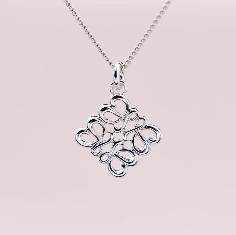 Loewe necklace 06lyx24 (9)