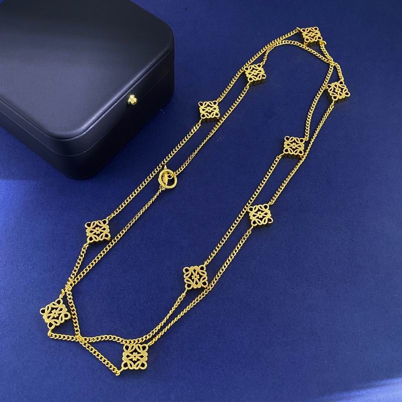 Loewe necklace 06lyx25 (6)