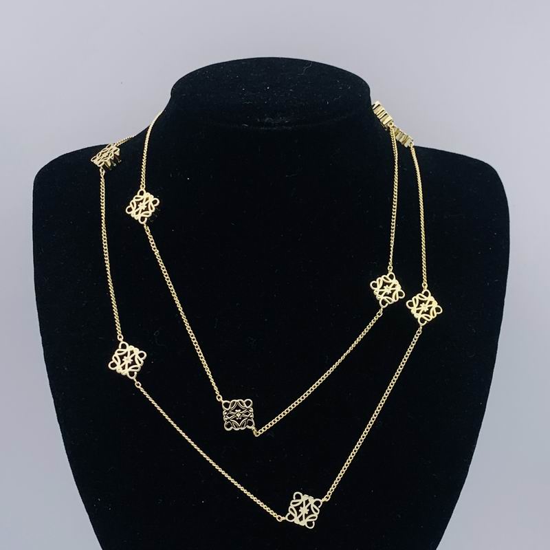 Loewe necklace 06lyx28