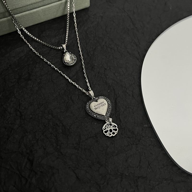 McQueen necklace 05lyx02 (4)